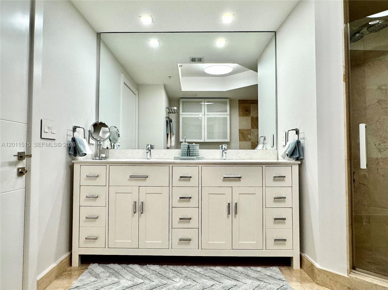 17555 Atlantic Blvd, Unit UPH7, Sunny Isles Beach, FL 33160 Photo
