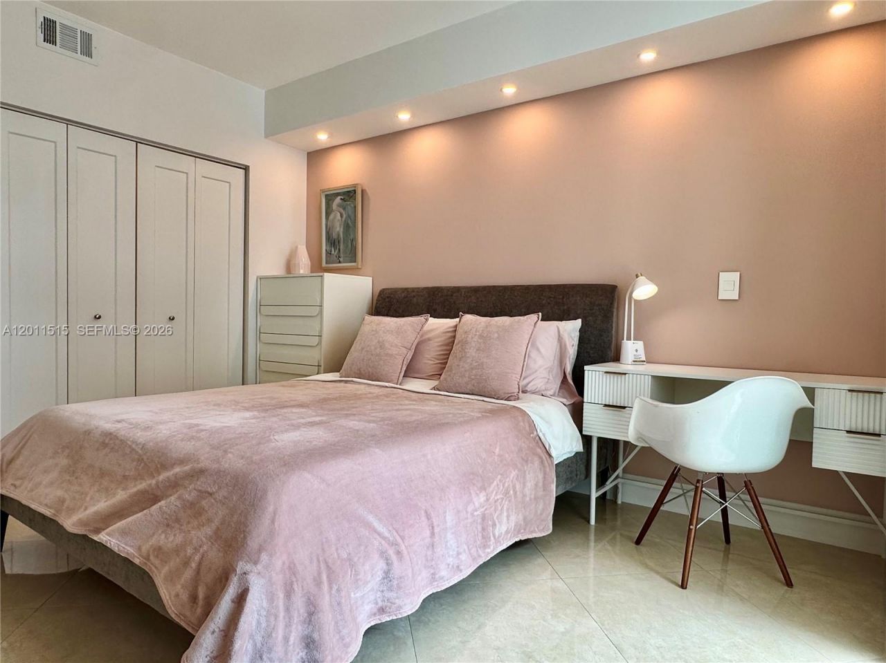 17555 Atlantic Blvd, Unit UPH7, Sunny Isles Beach, FL 33160 Photo