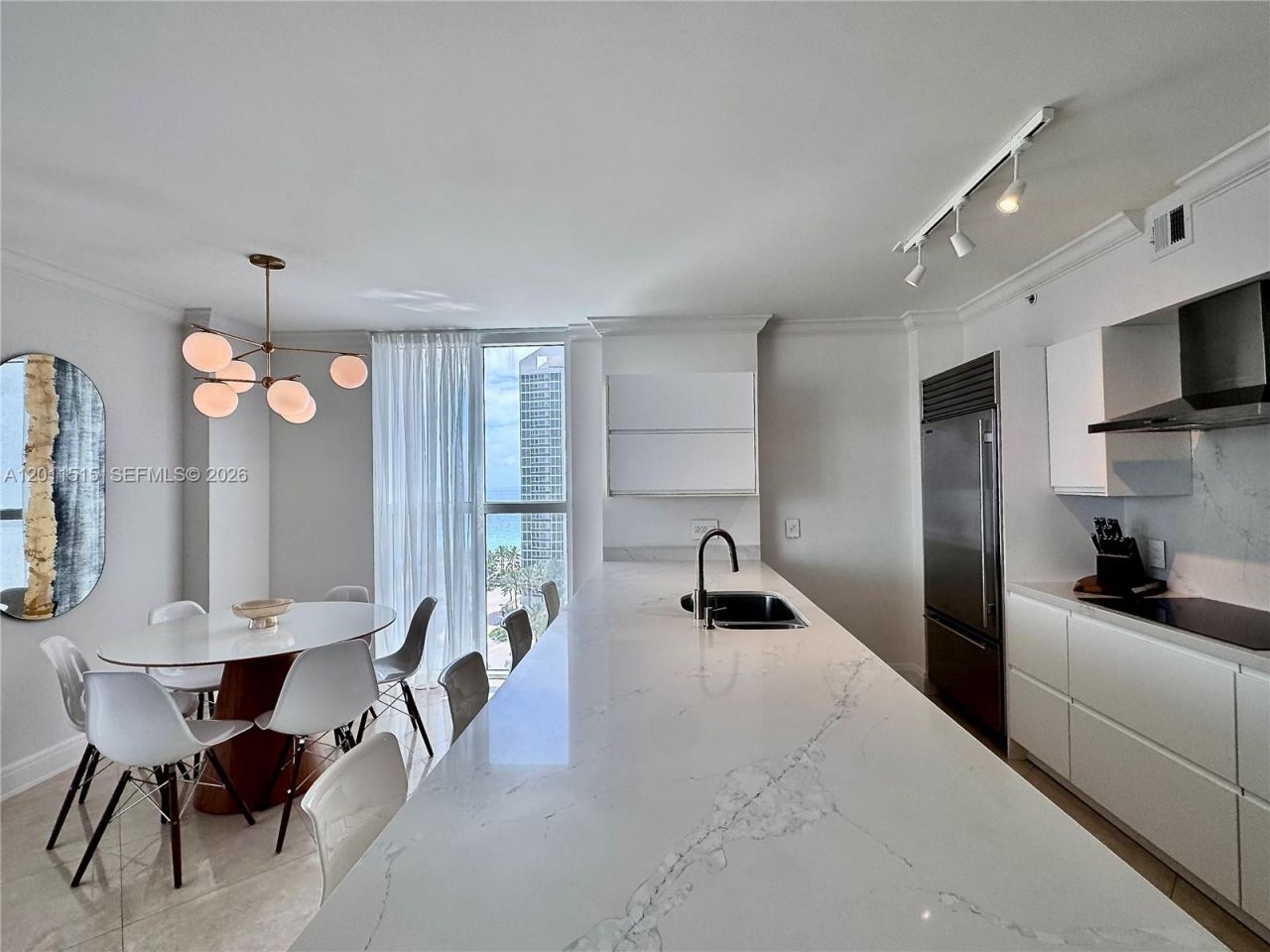 17555 Atlantic Blvd, Unit UPH7, Sunny Isles Beach, FL 33160 Photo