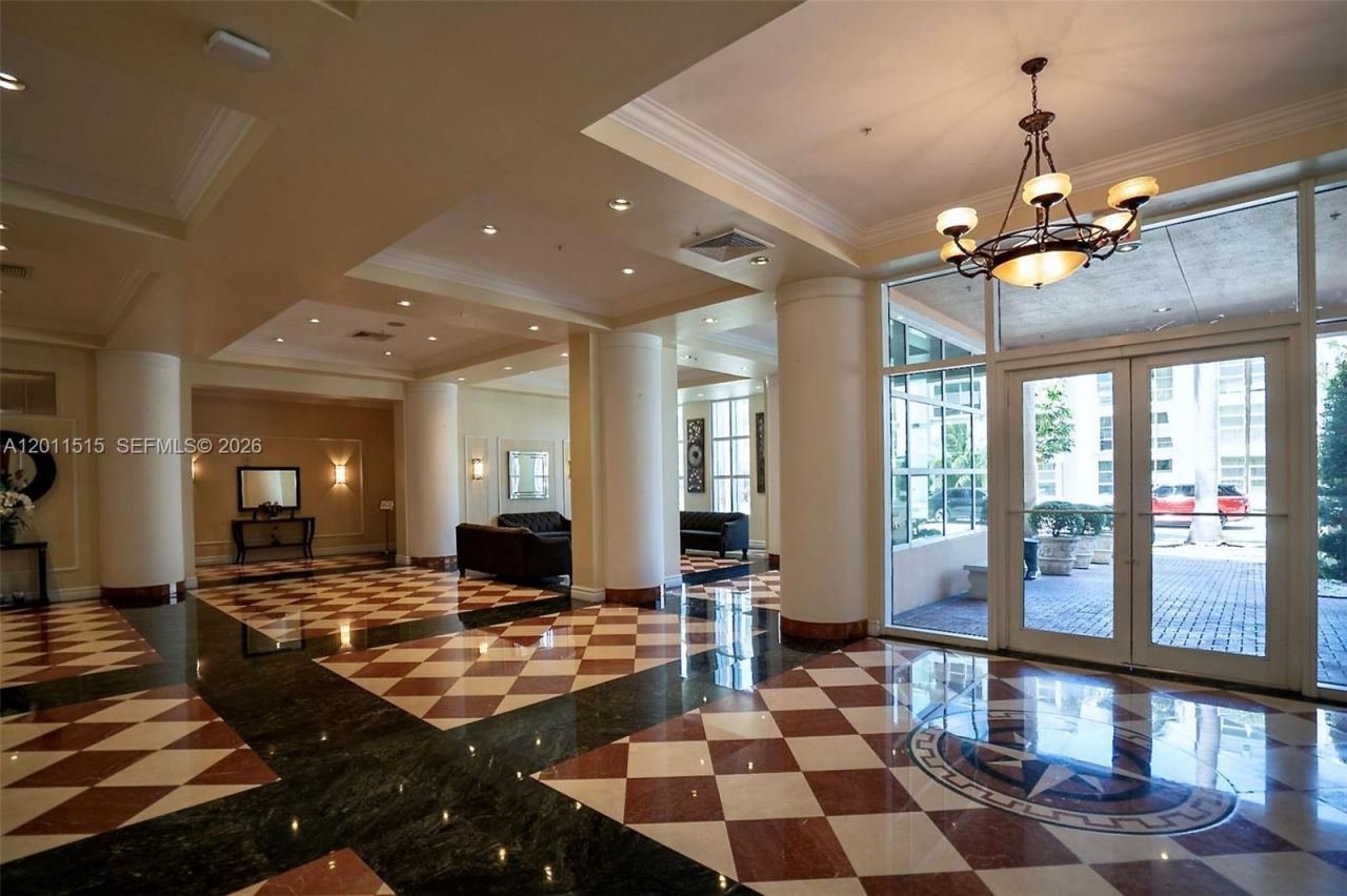 17555 Atlantic Blvd, Unit UPH7, Sunny Isles Beach, FL 33160 Photo