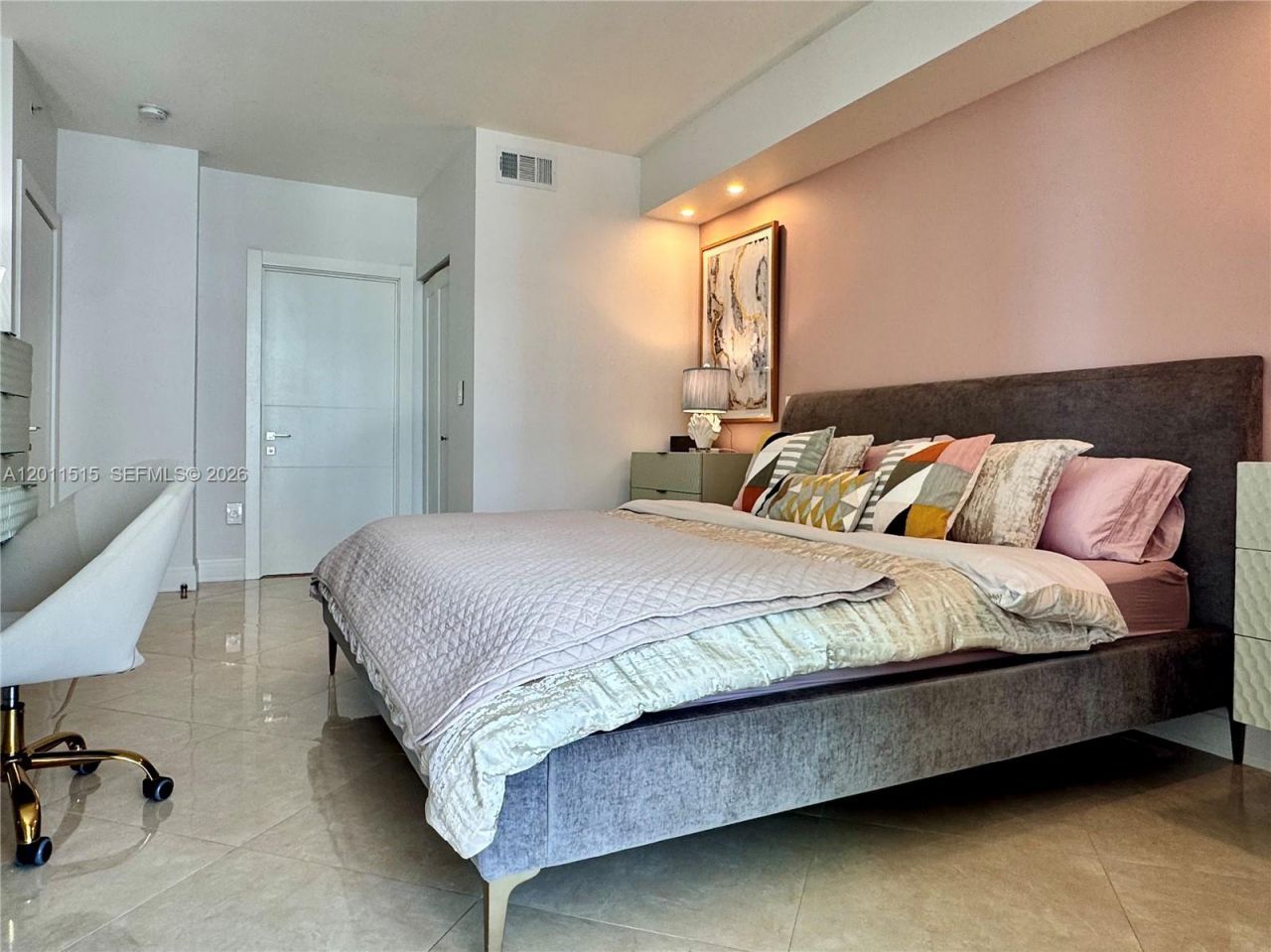 17555 Atlantic Blvd, Unit UPH7, Sunny Isles Beach, FL 33160 Photo