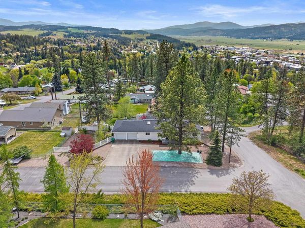 620 E 10th Ave, Colville, WA 99114