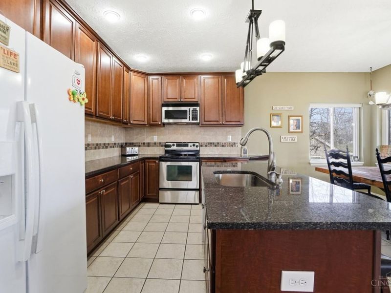 1065 Brunswick Drive, Perry Twp, OH 45118 Photo 8