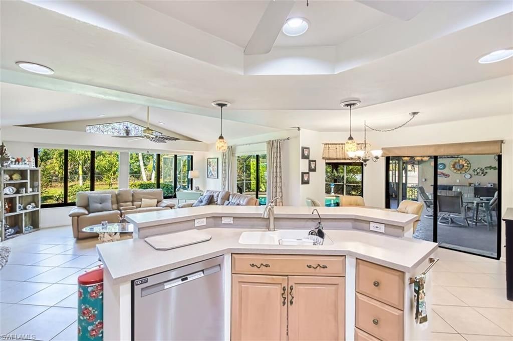 20612 Charing Cross Cir, Estero, FL 33928 Photo