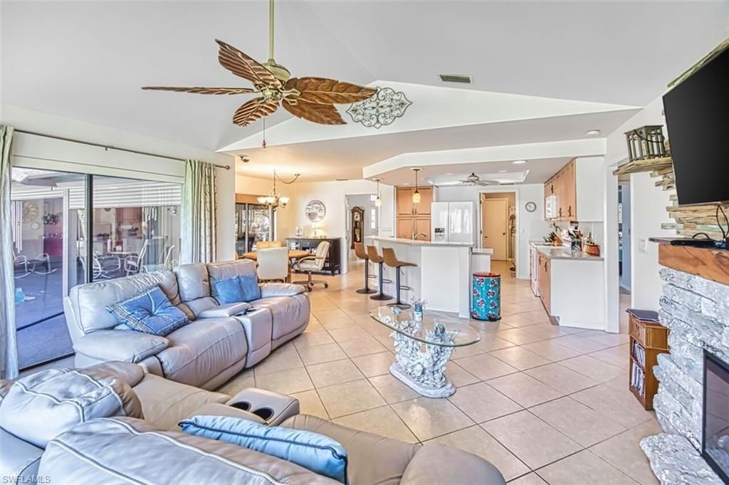 20612 Charing Cross Cir, Estero, FL 33928 Photo