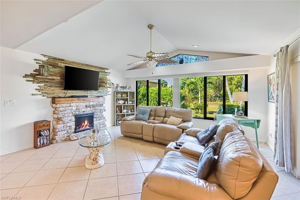 20612 Charing Cross Cir, Estero, FL 33928 Photo