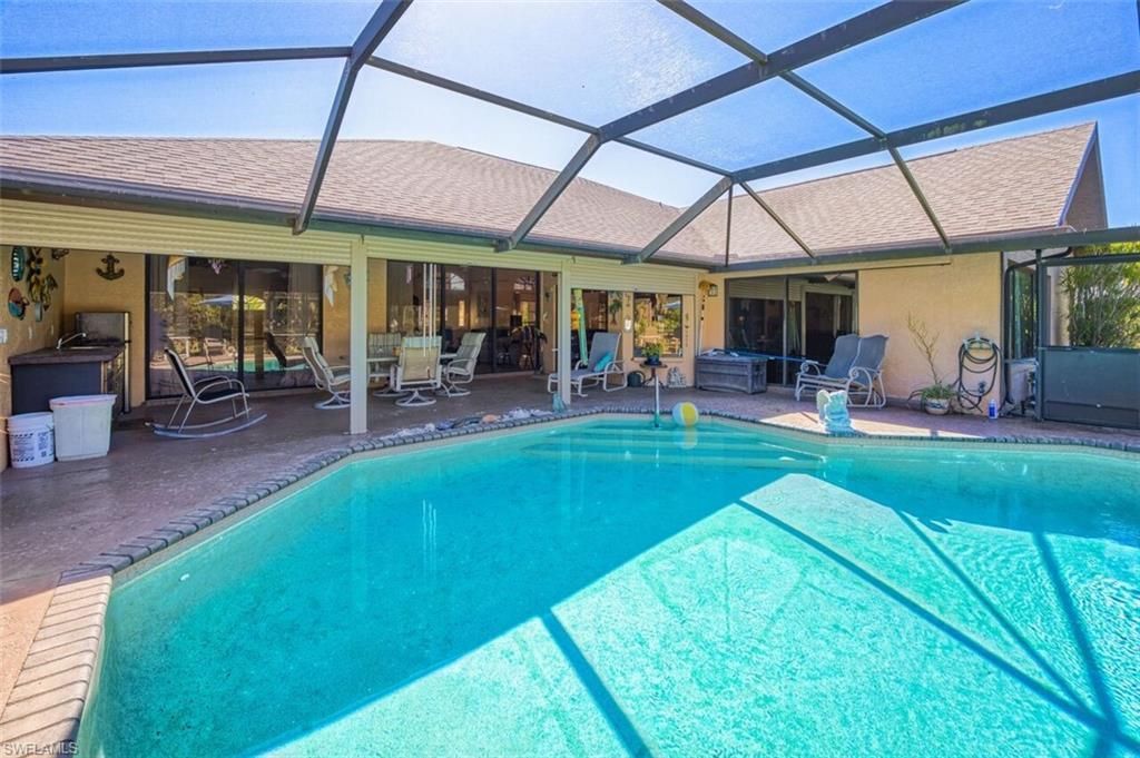20612 Charing Cross Cir, Estero, FL 33928 Photo