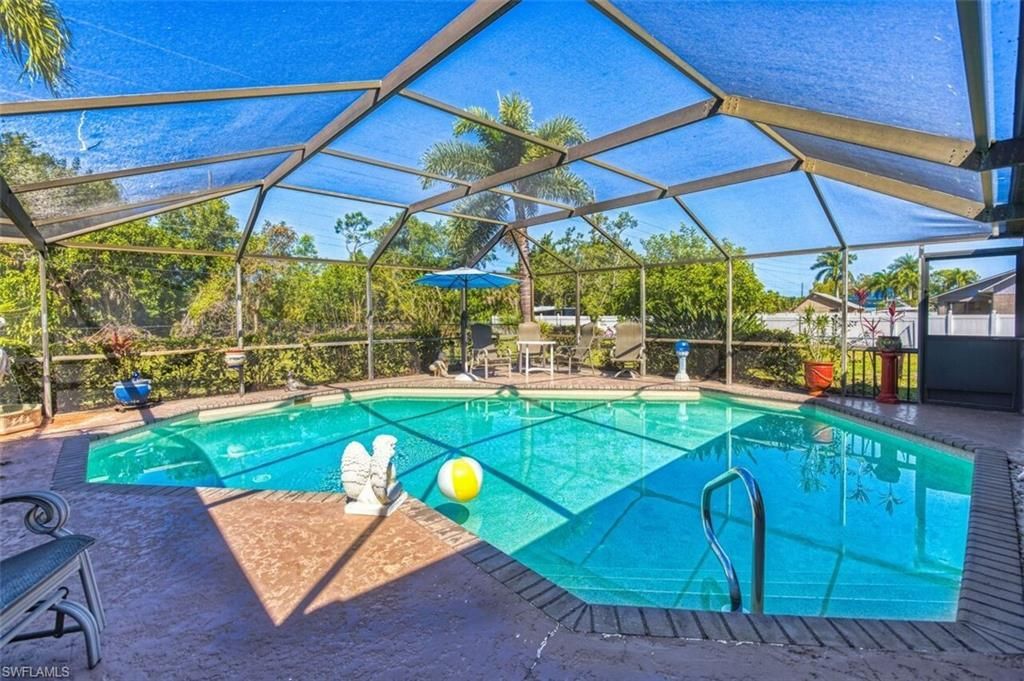 20612 Charing Cross Cir, Estero, FL 33928 Photo