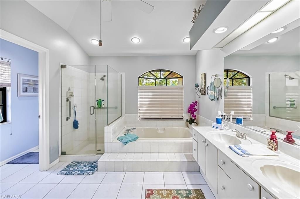 20612 Charing Cross Cir, Estero, FL 33928 Photo