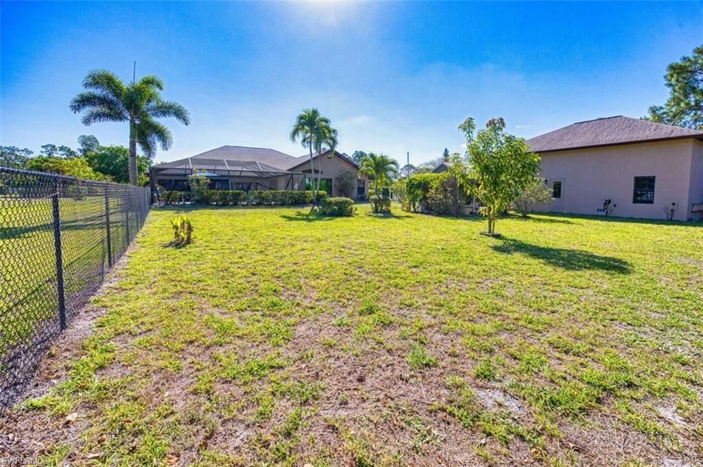 20612 Charing Cross Cir, Estero, FL 33928 Photo