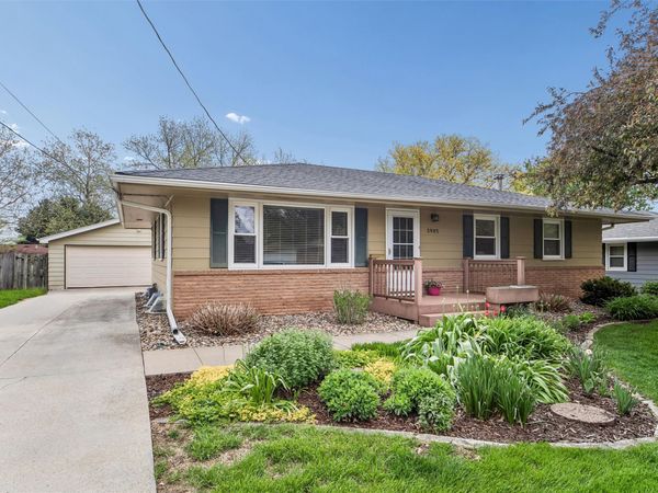 3905 83rd Street, Urbandale, IA 50322