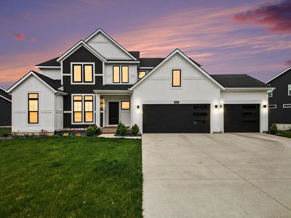 13059 Pine Glen Drive, Grand Haven, MI 49417