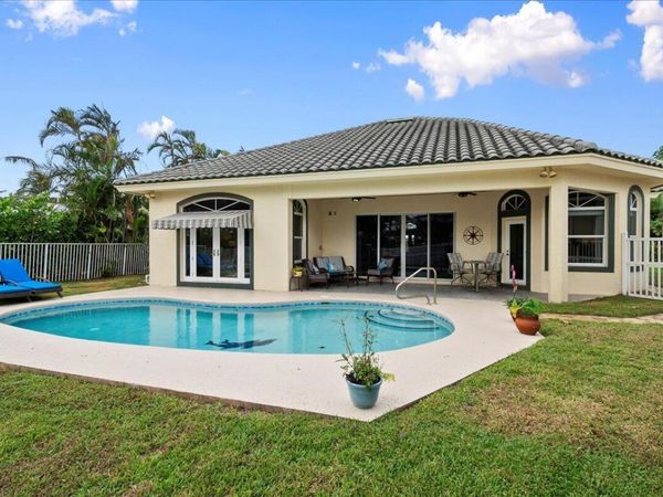 72 Waterway Road, Jupiter, FL 33469