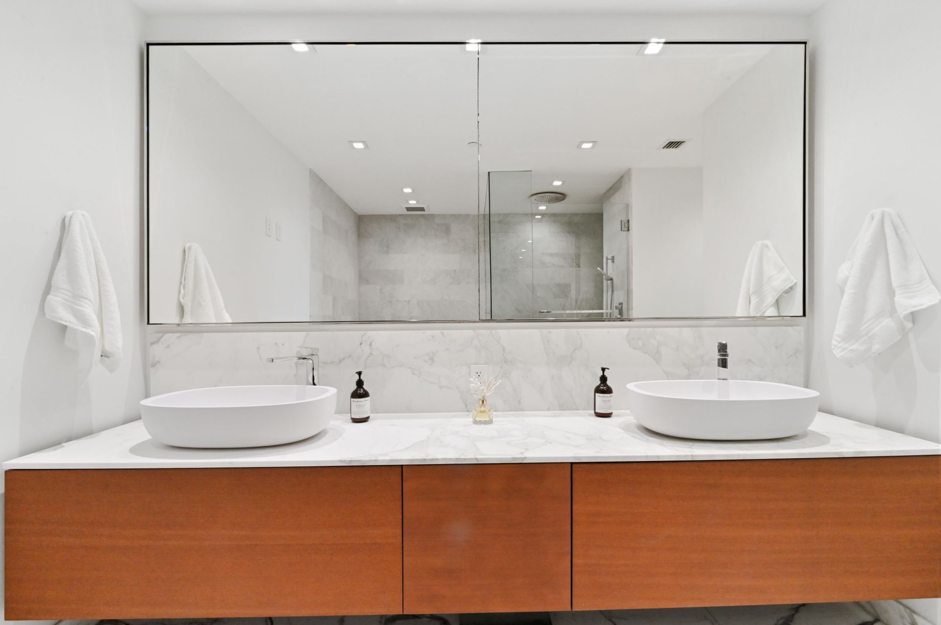 10203 Collins Avenue, Unit 305, Bal Harbour, FL 33154 Photo