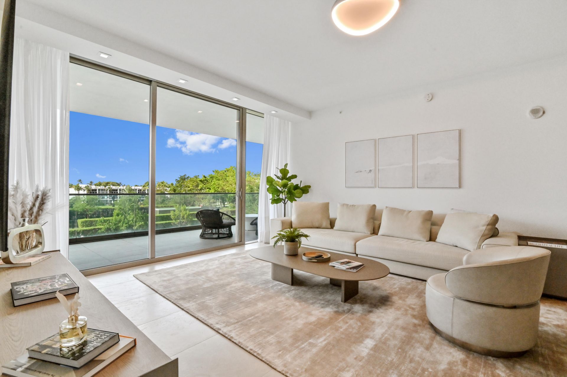 10203 Collins Avenue, Unit 305, Bal Harbour, FL 33154 Photo