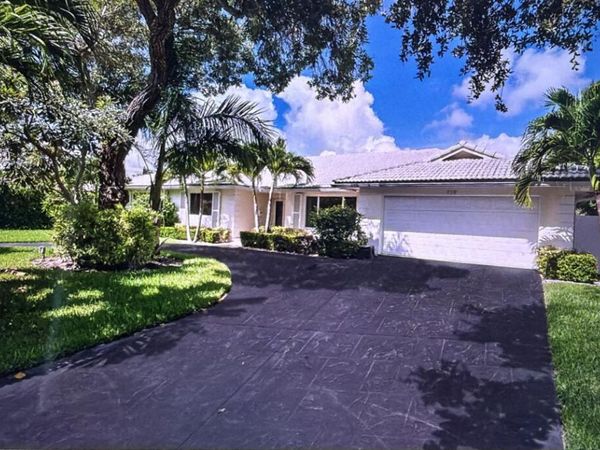 719 NE 26th Avenue, Fort Lauderdale, FL 33304