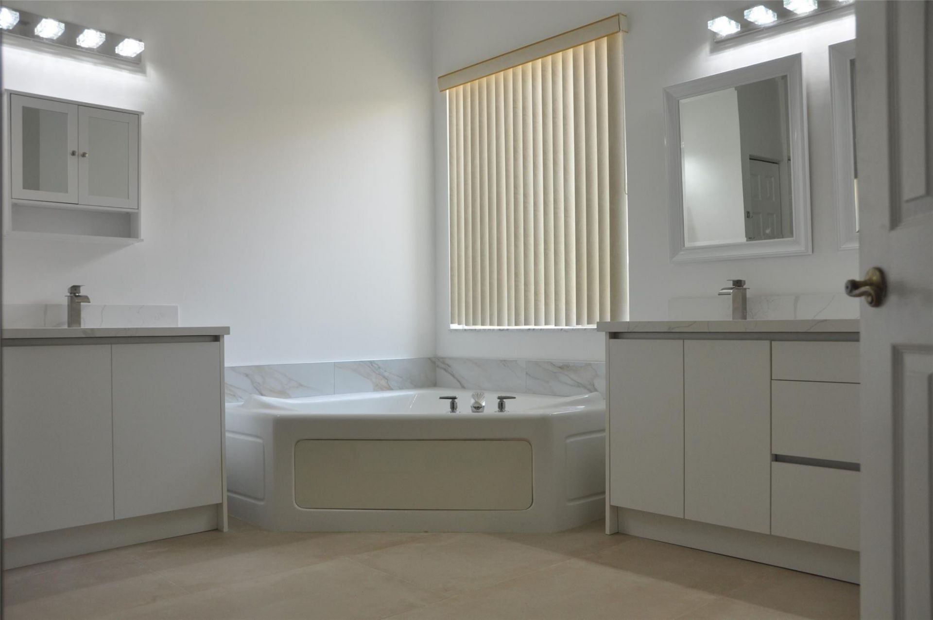 19496 S Whitewater Avenue, Weston, FL 33332 Photo