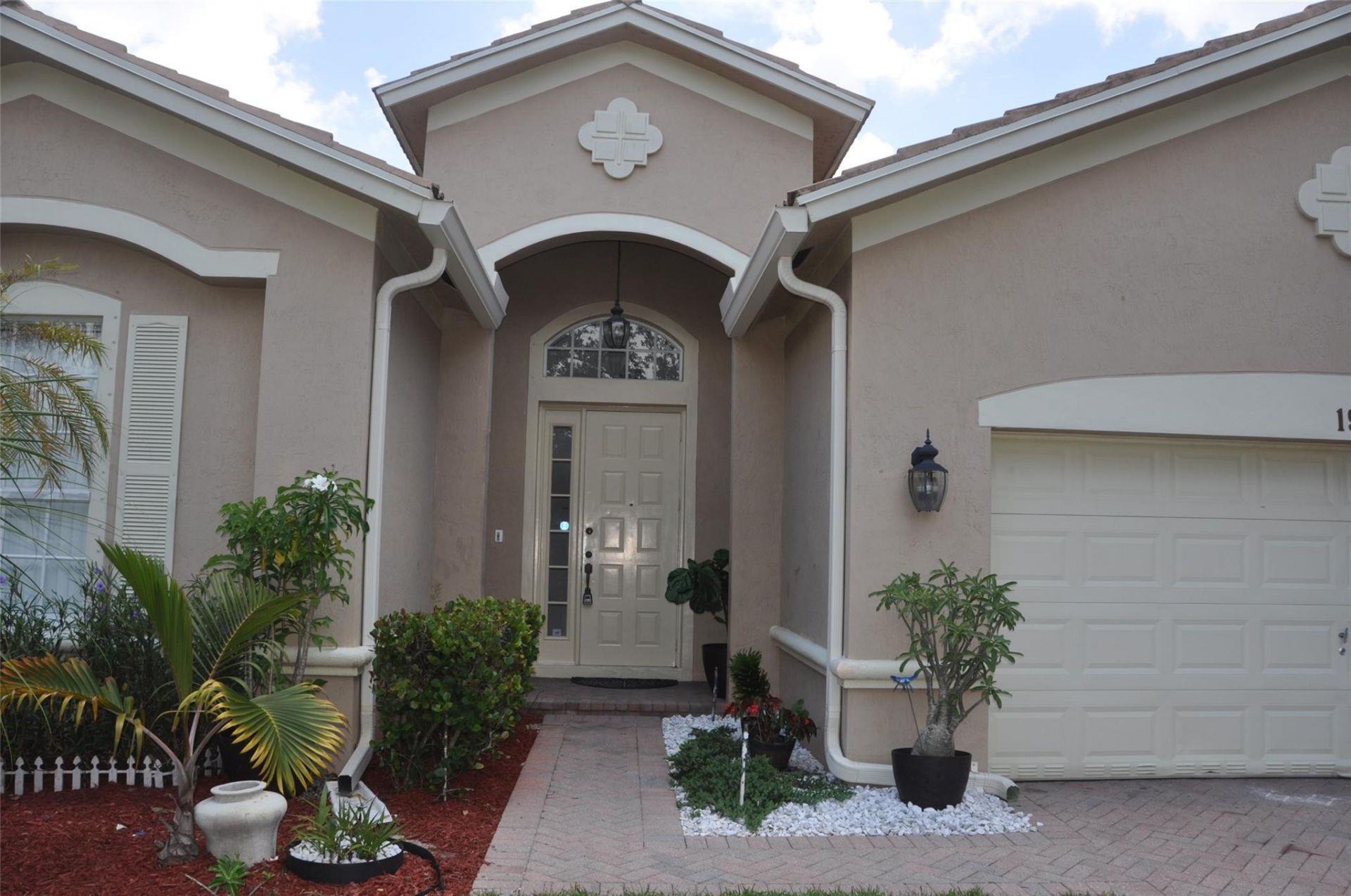 19496 S Whitewater Avenue, Weston, FL 33332 Photo
