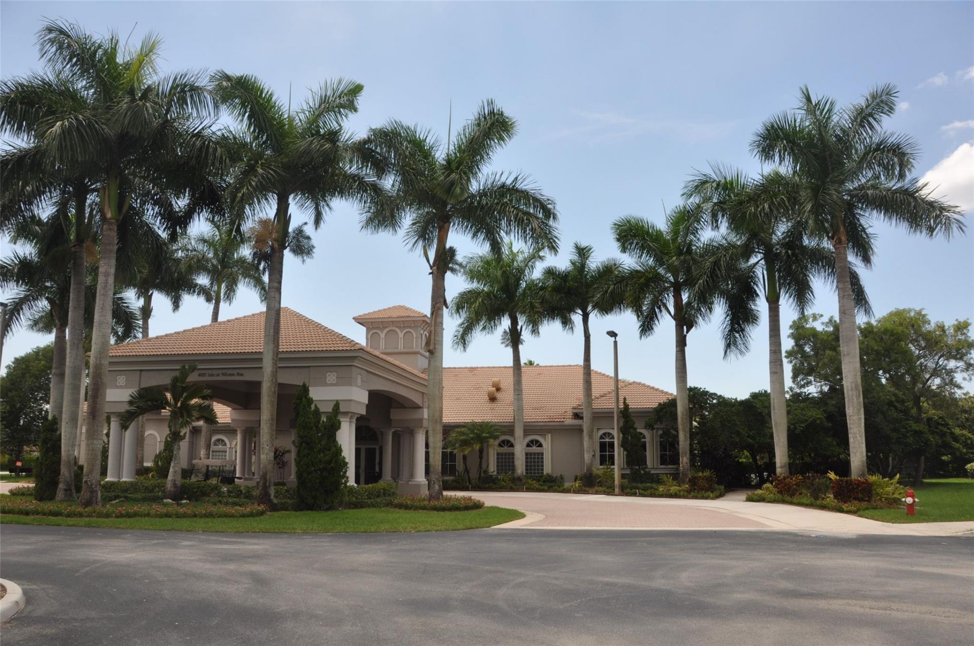 19496 S Whitewater Avenue, Weston, FL 33332 Photo