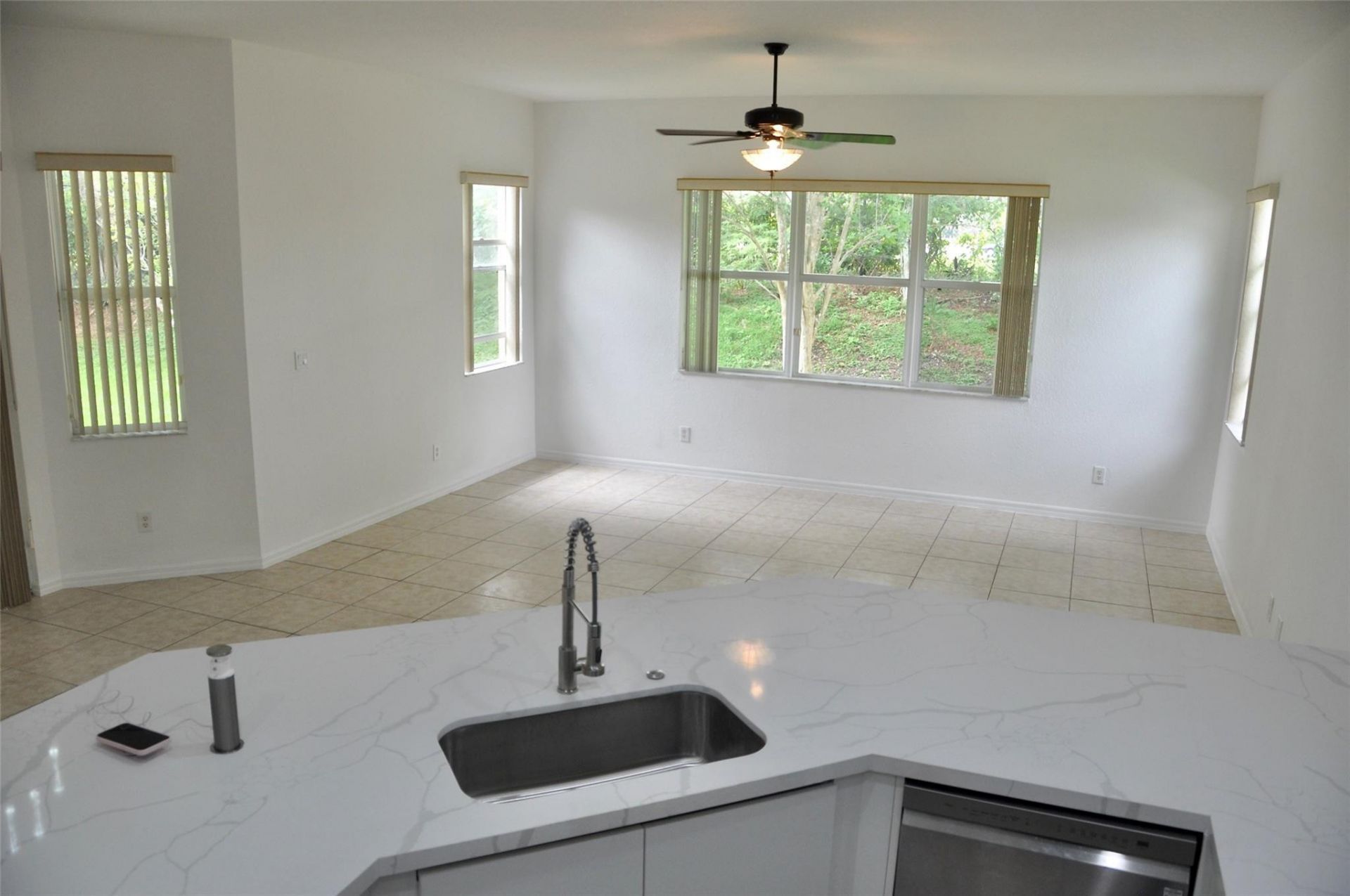 19496 S Whitewater Avenue, Weston, FL 33332 Photo