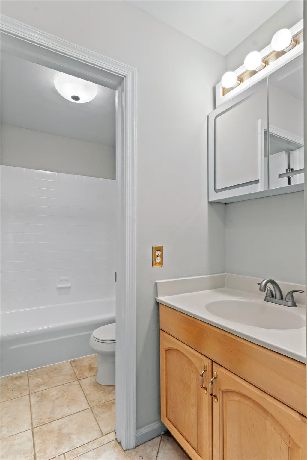 140 Cypress Club Drive, Unit 414, Pompano Beach, FL 33060 Photo