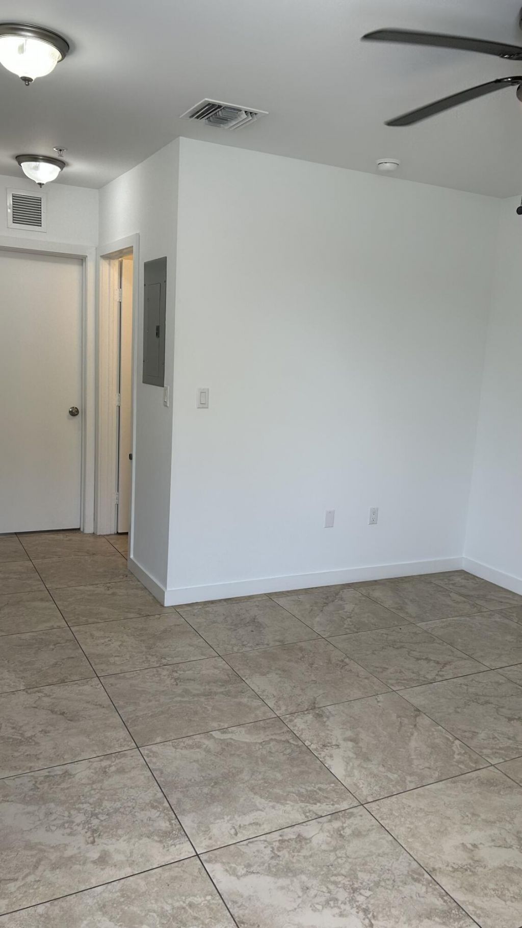 661 NW 21st Terrace, Fort Lauderdale, FL 33311 Photo