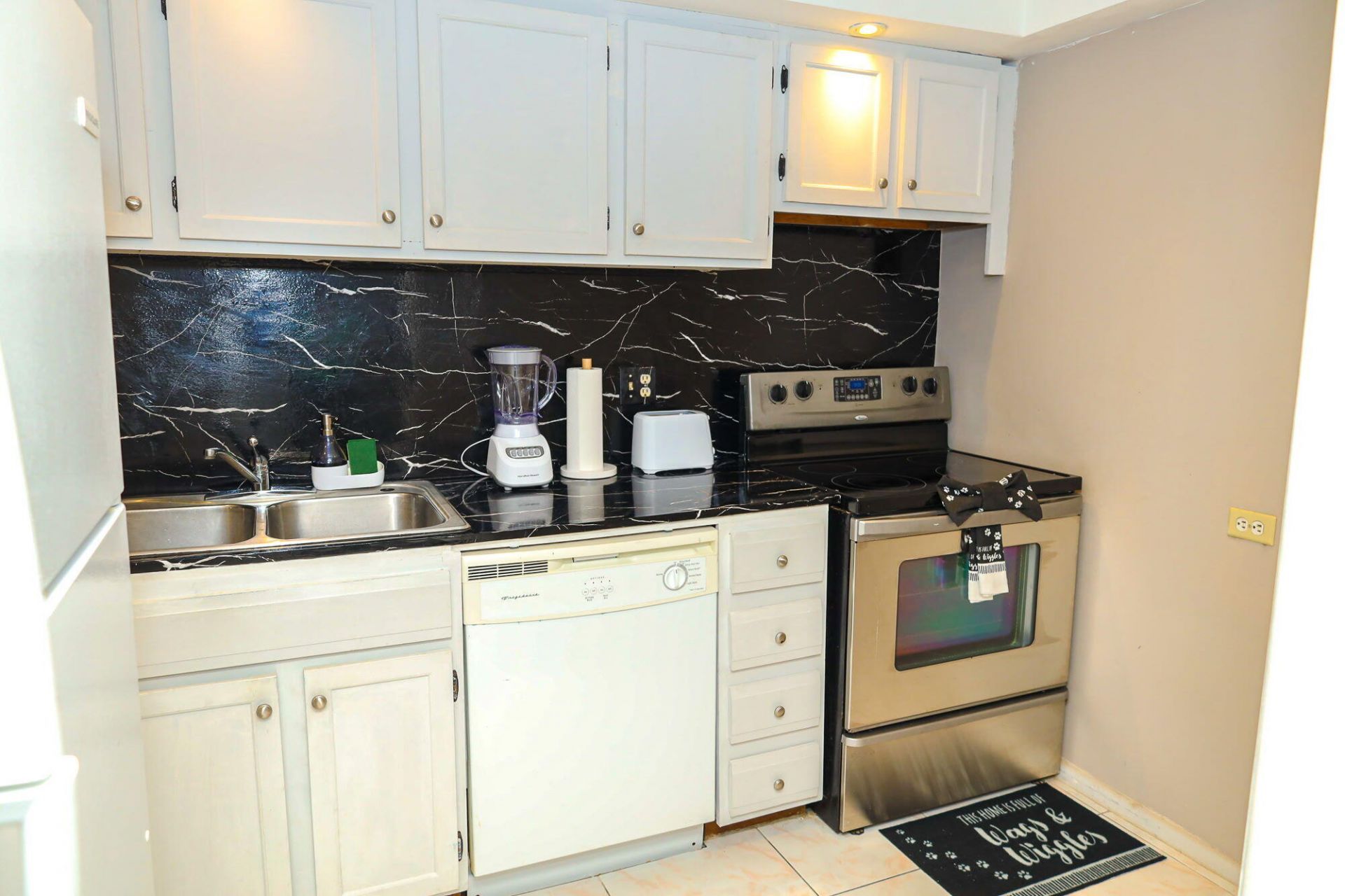 3740 Inverrary Drive, Unit 2d, Lauderhill, FL 33319 Photo