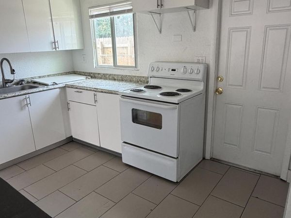 116 NW 28th Avenue, Unit 1-2, Fort Lauderdale, FL 33311