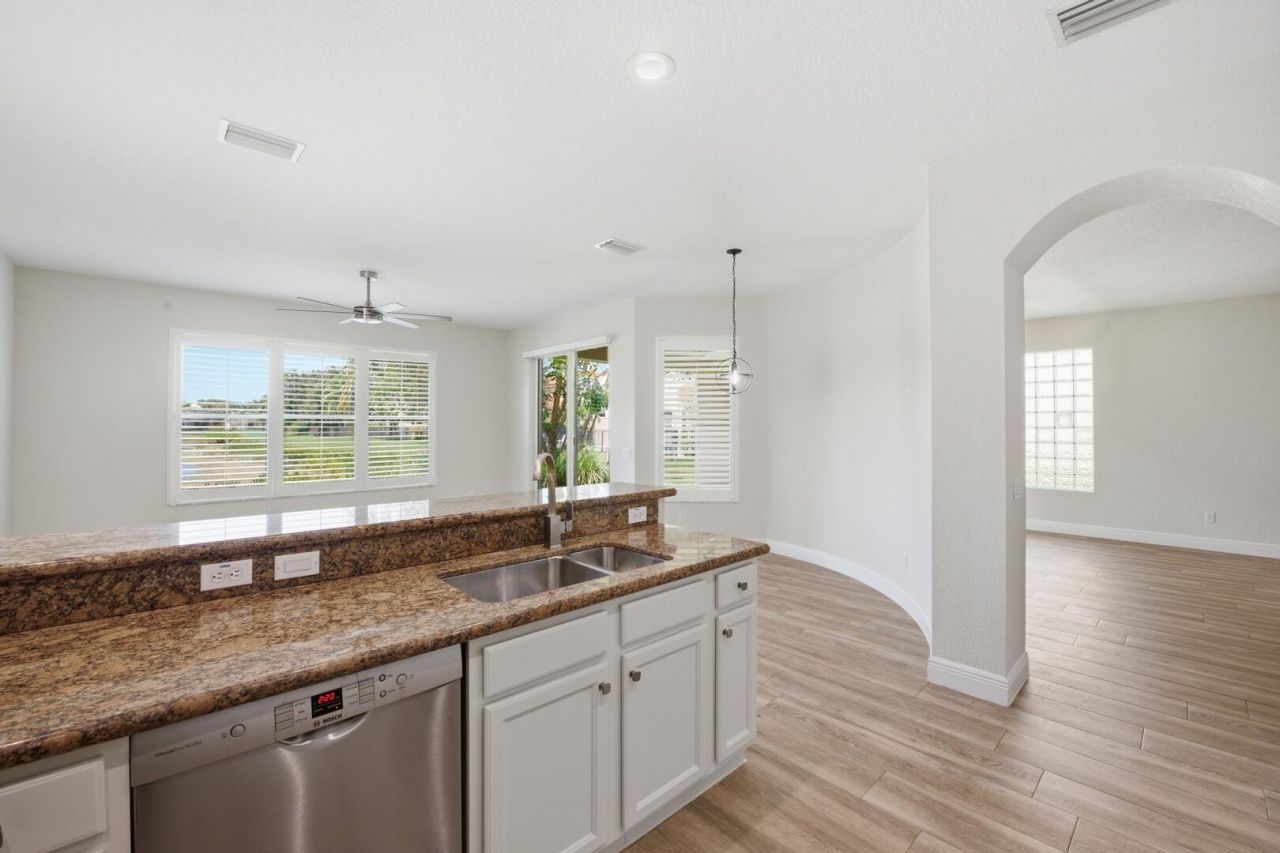 8895 Chestnut Ridge Way, Boynton Beach, FL 33473 Photo