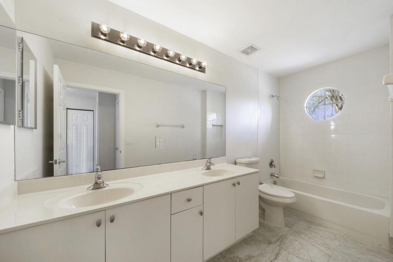 8895 Chestnut Ridge Way, Boynton Beach, FL 33473 Photo