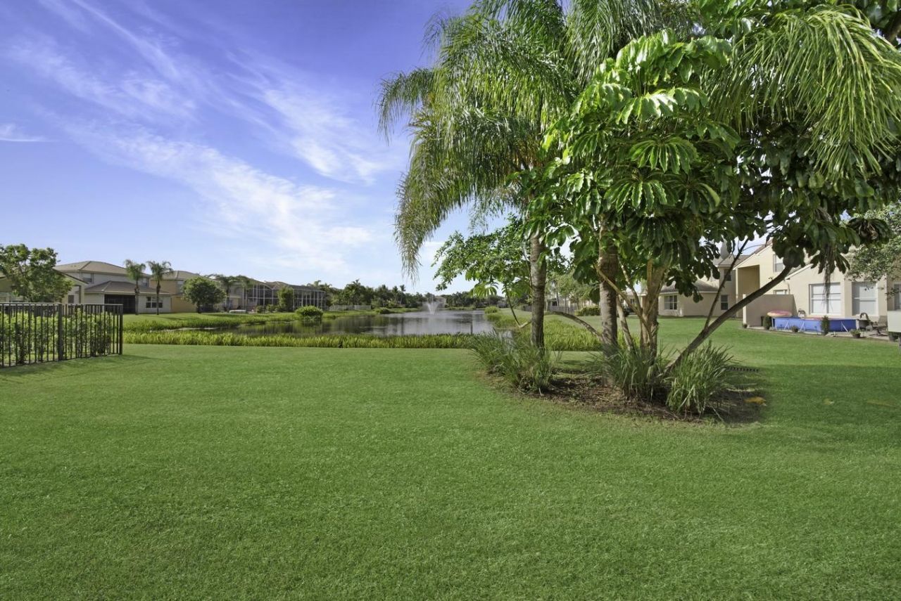 8895 Chestnut Ridge Way, Boynton Beach, FL 33473 Photo