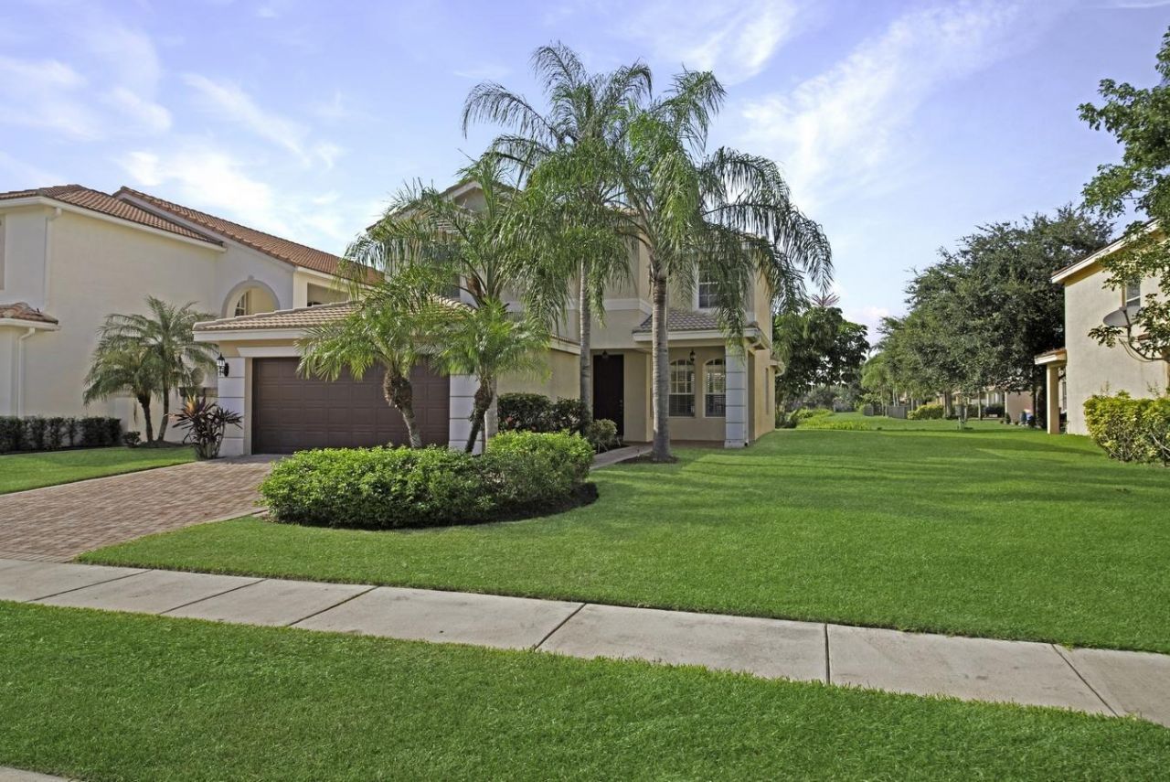 8895 Chestnut Ridge Way, Boynton Beach, FL 33473 Photo