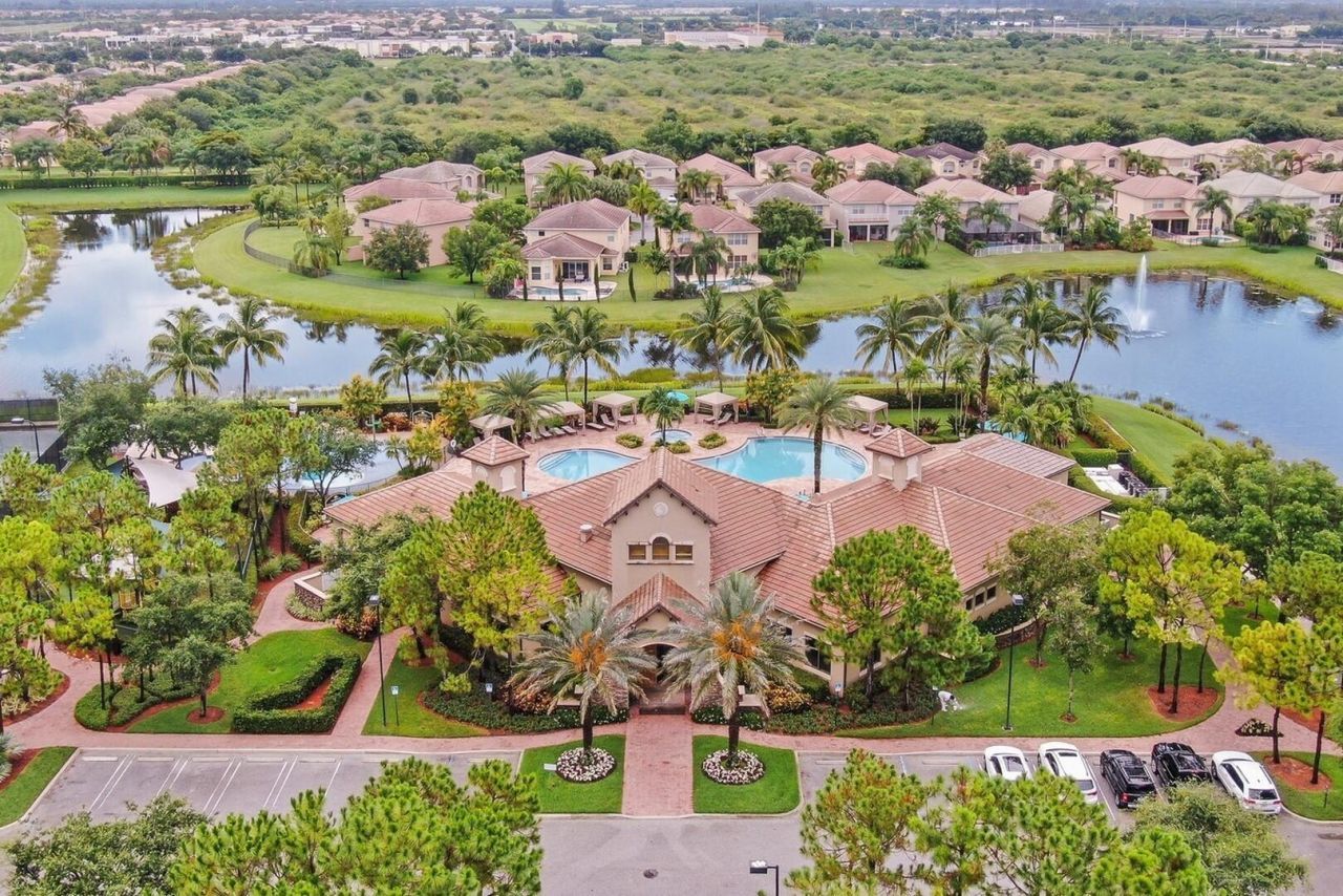8895 Chestnut Ridge Way, Boynton Beach, FL 33473 Photo