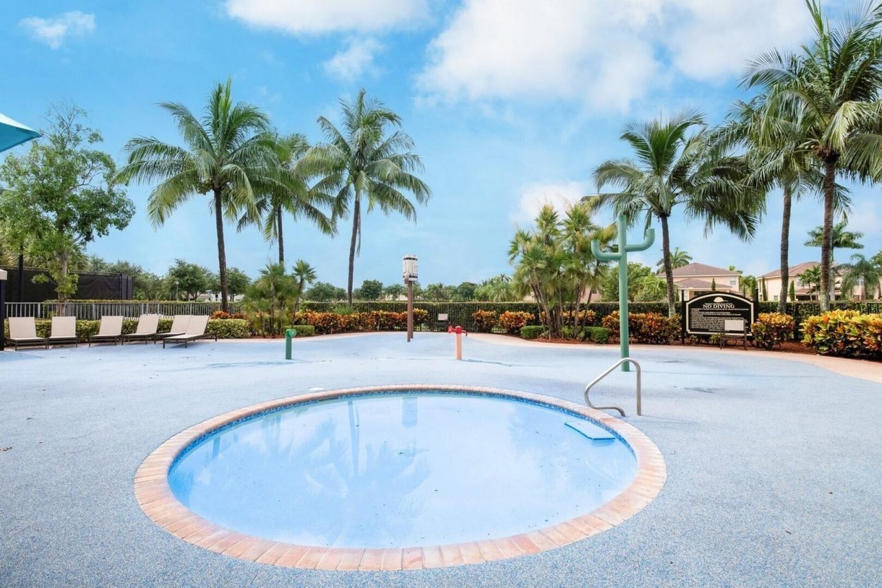 8895 Chestnut Ridge Way, Boynton Beach, FL 33473 Photo