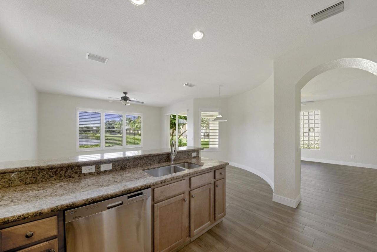 8895 Chestnut Ridge Way, Boynton Beach, FL 33473 Photo