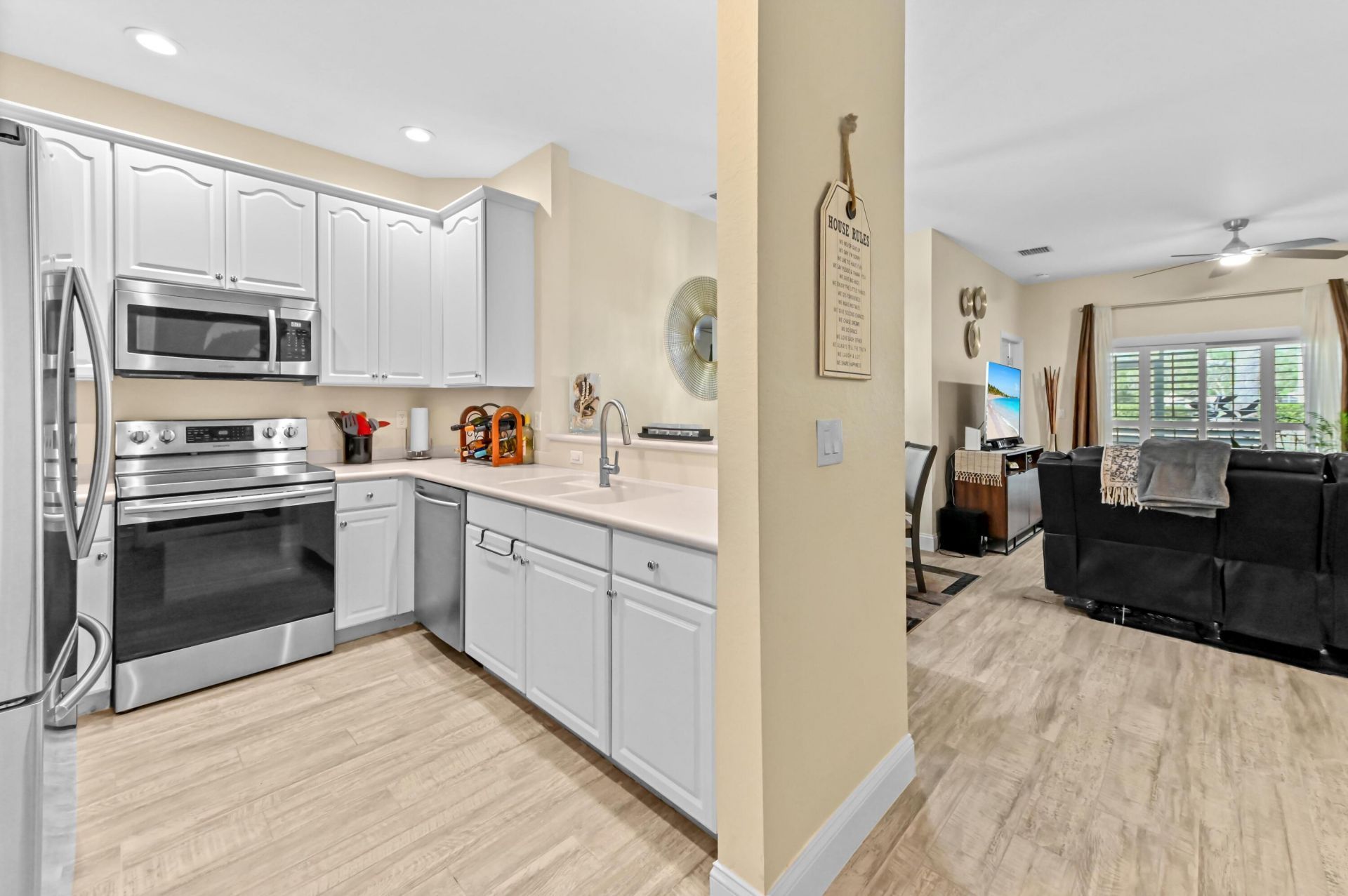 3043 Grandiflora Drive, Greenacres, FL 33467 Photo
