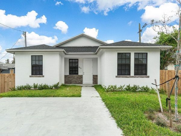 911 8th Street, West Palm Beach, FL 33401