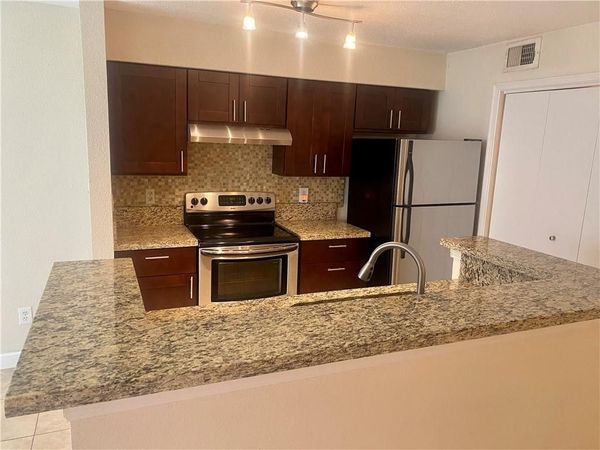 777 Riverside Drive, Unit 1512, Coral Springs, FL 33071