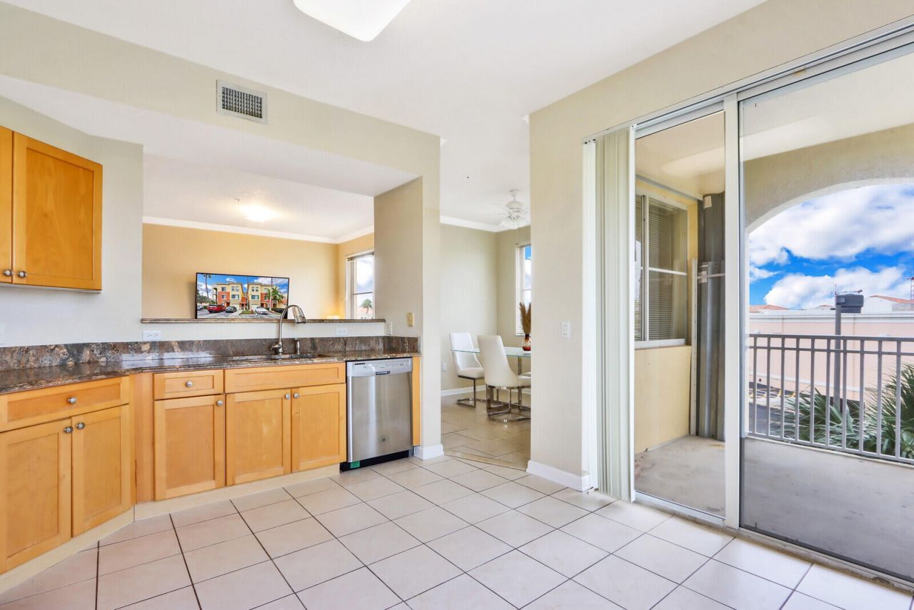 11021 Legacy Lane, Unit 303, Palm Beach Gardens, FL 33410 Photo