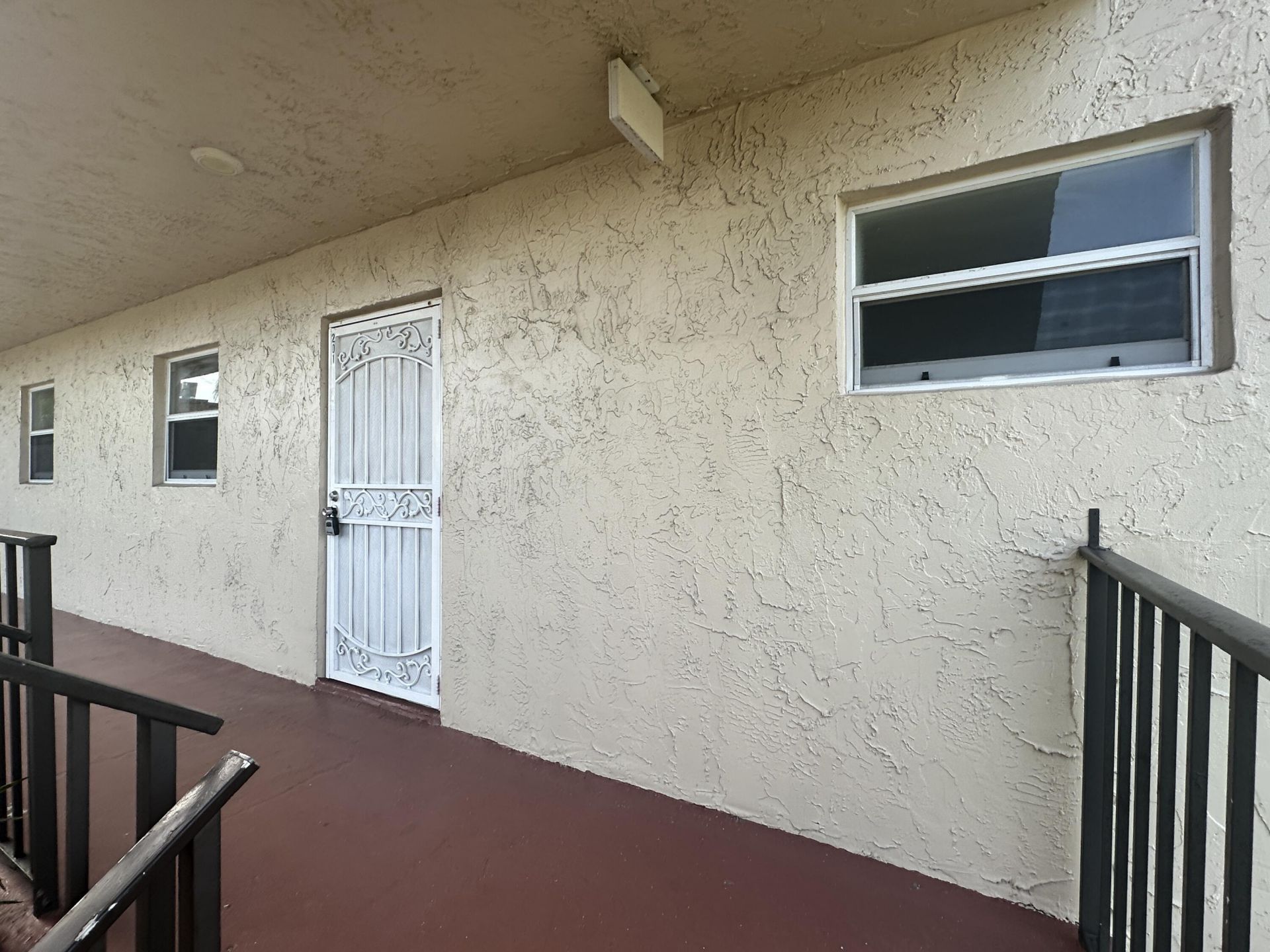 715 Lori Drive, Unit 201, Palm Springs, FL 33461 Photo
