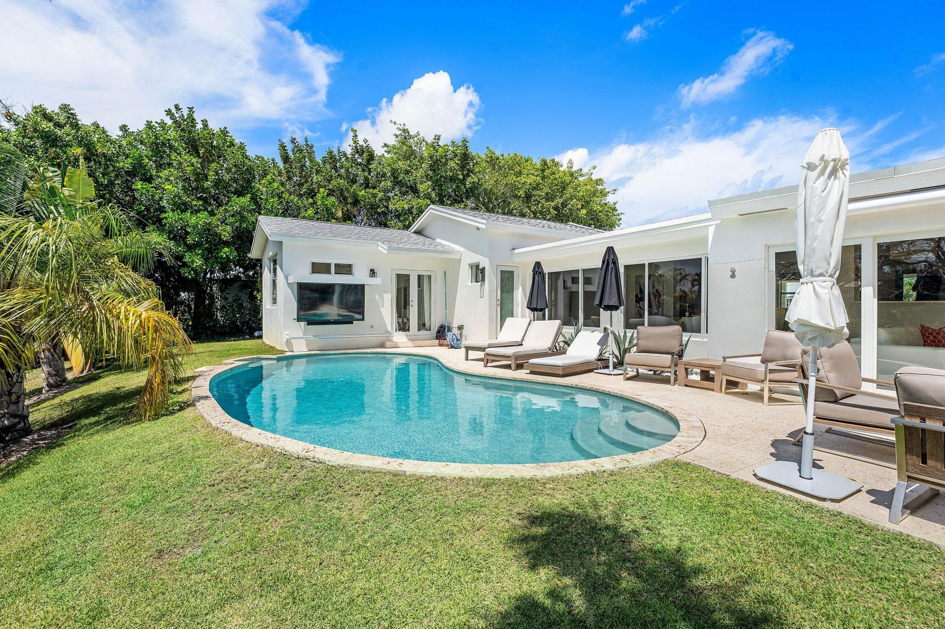 7745 W Lake Drive, Lake Clarke Shores, FL 33406 Photo