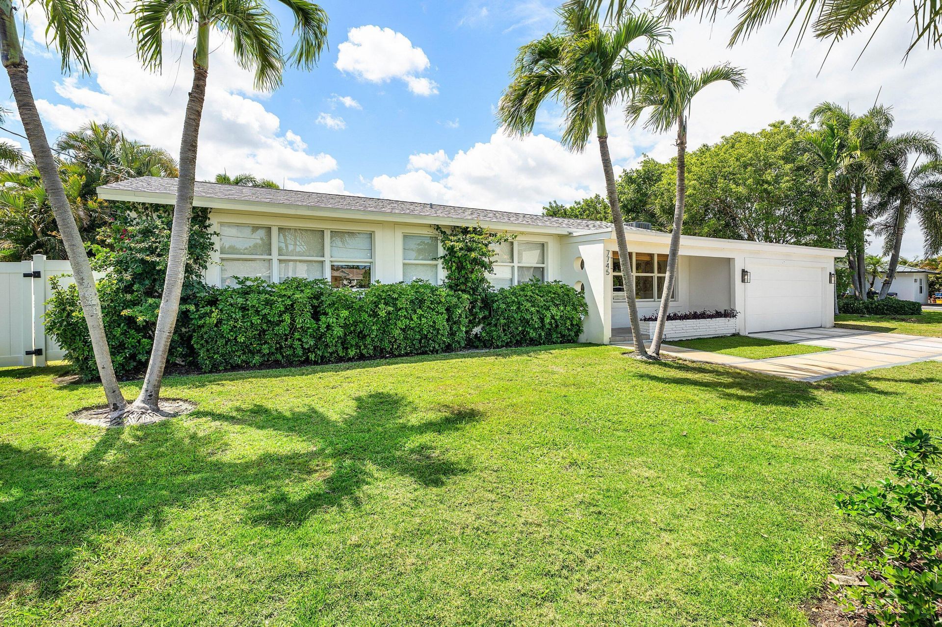 7745 W Lake Drive, Lake Clarke Shores, FL 33406 Photo