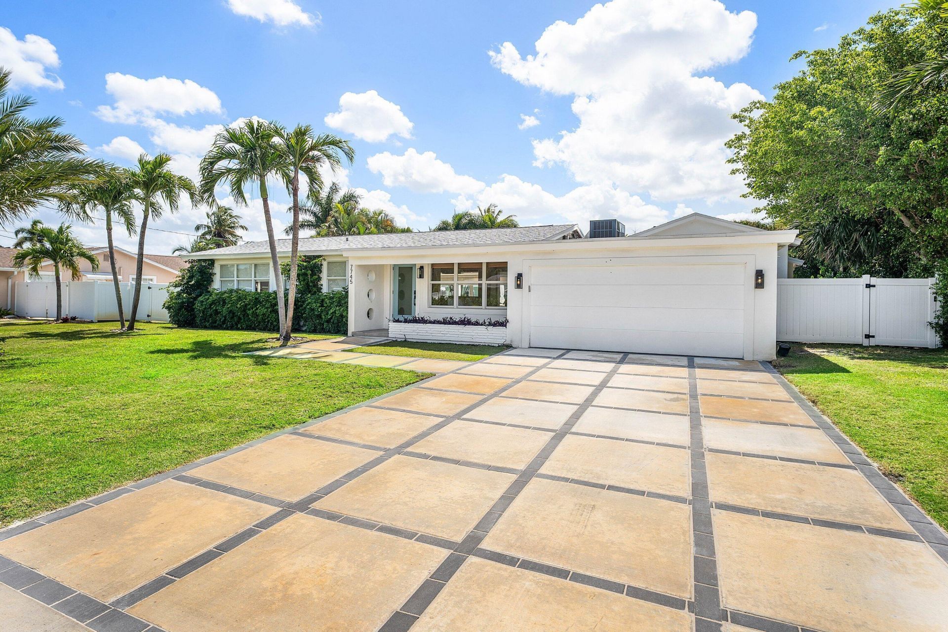 7745 W Lake Drive, Lake Clarke Shores, FL 33406 Photo
