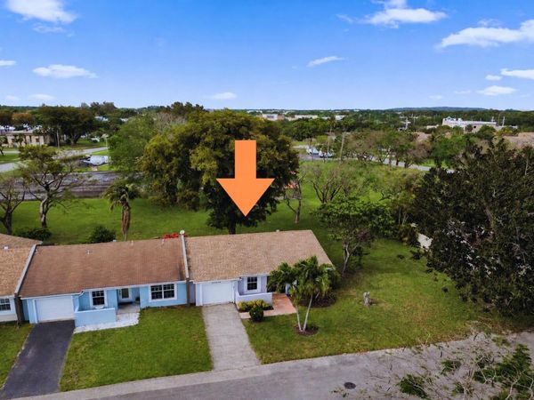 5544 Lakewood Circle S, Unit F, Margate, FL 33063