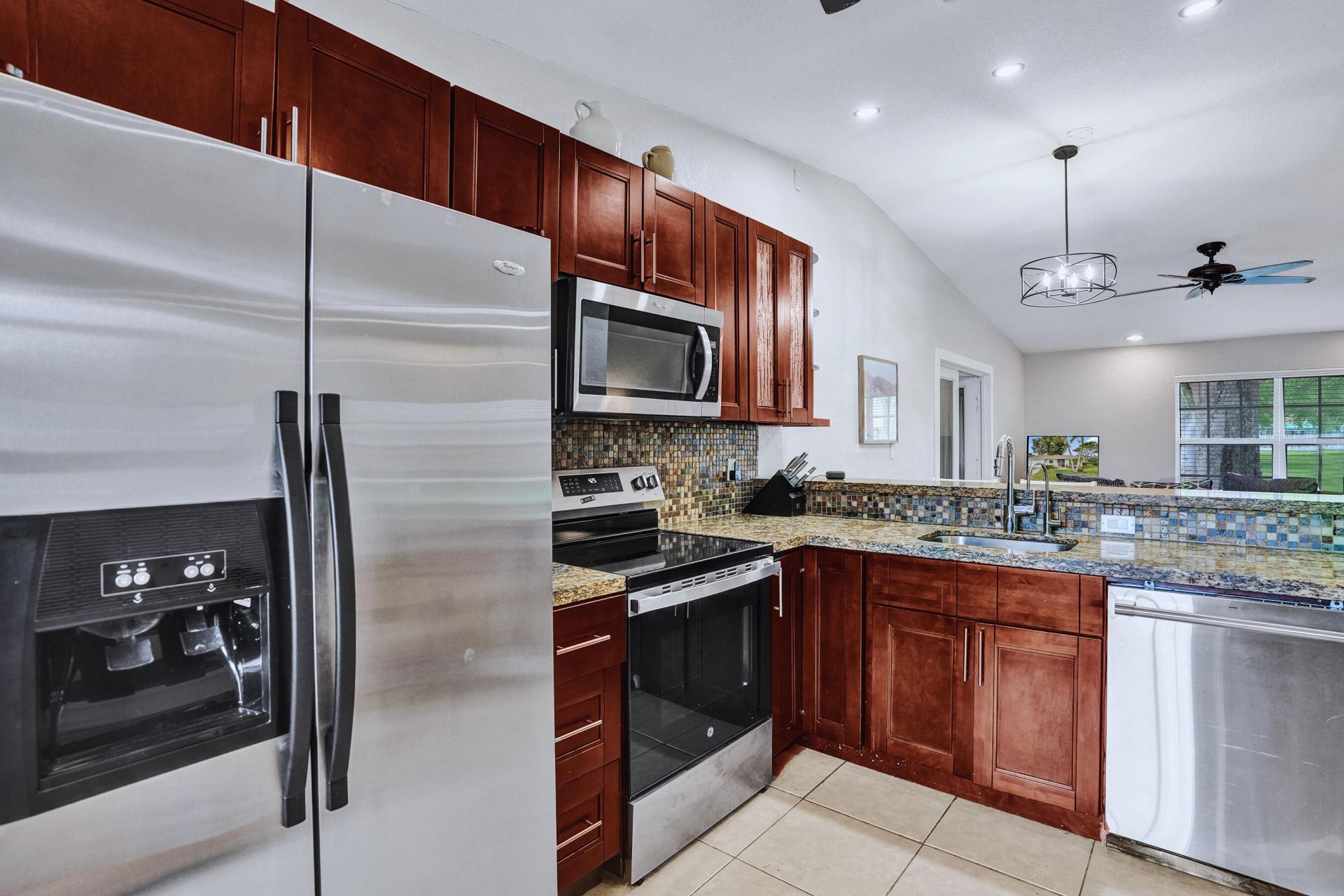 5544 Lakewood Circle S, Unit F, Margate, FL 33063 Photo