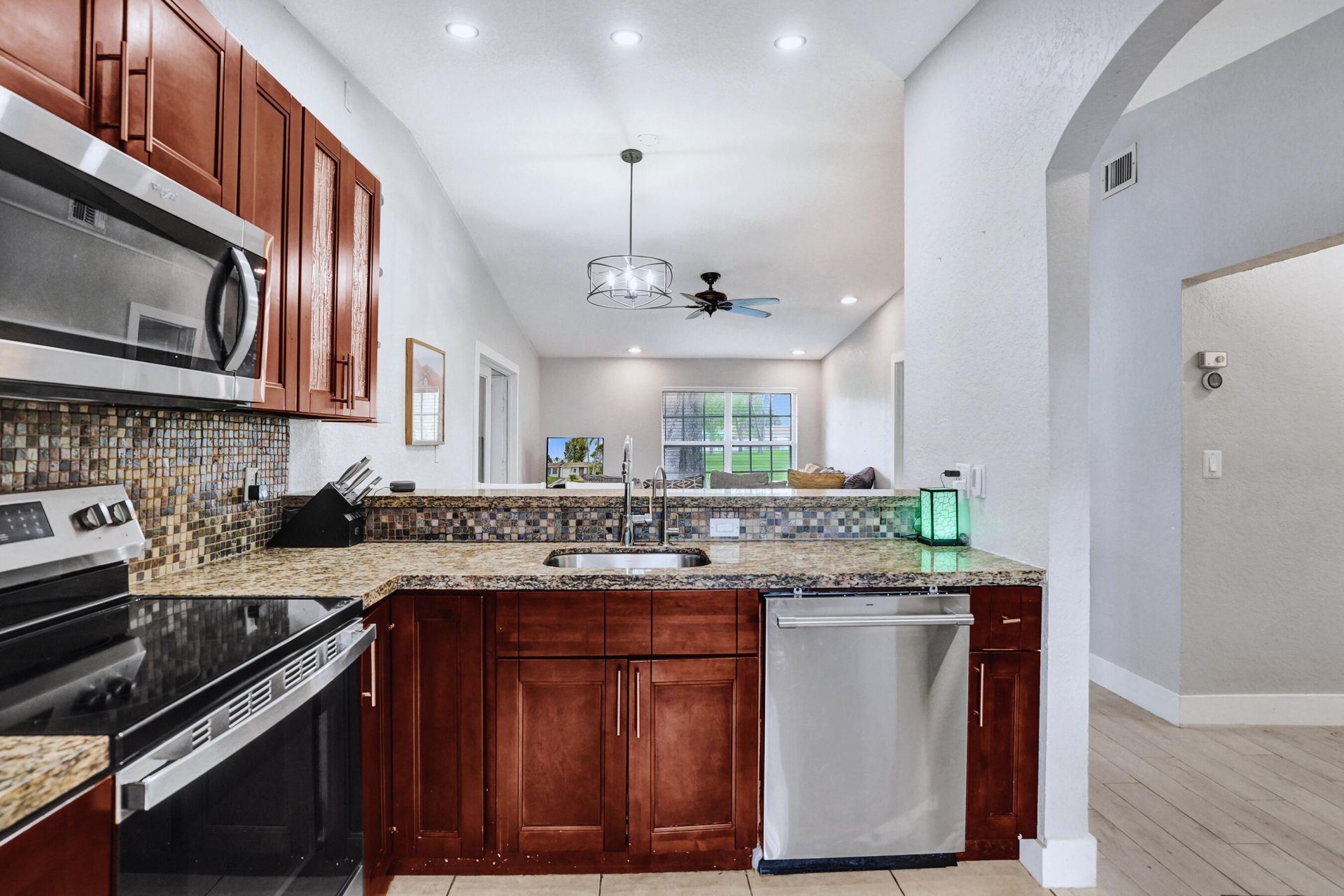 5544 Lakewood Circle S, Unit F, Margate, FL 33063 Photo