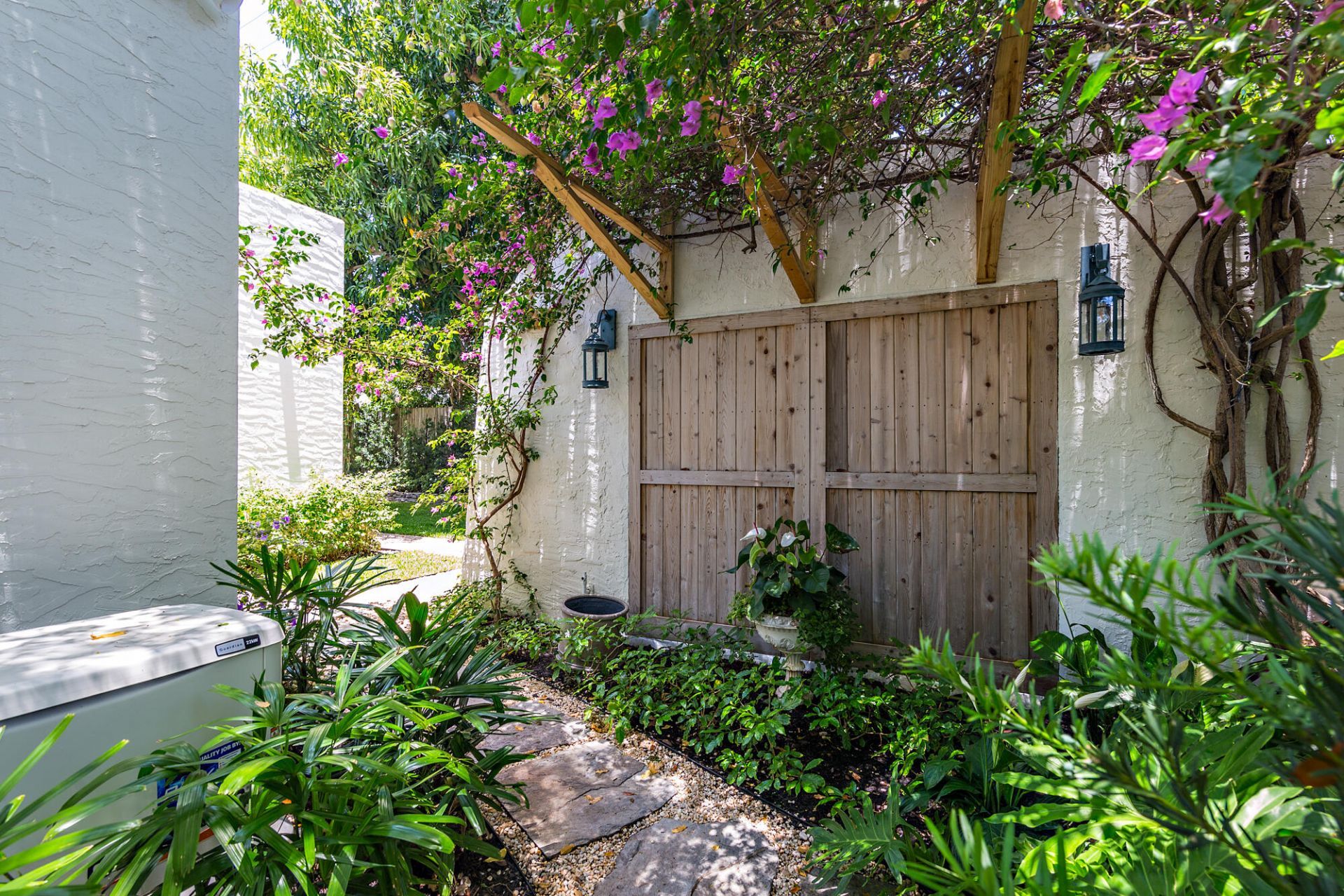 611 Flamingo Drive, West Palm Beach, FL 33401 Photo