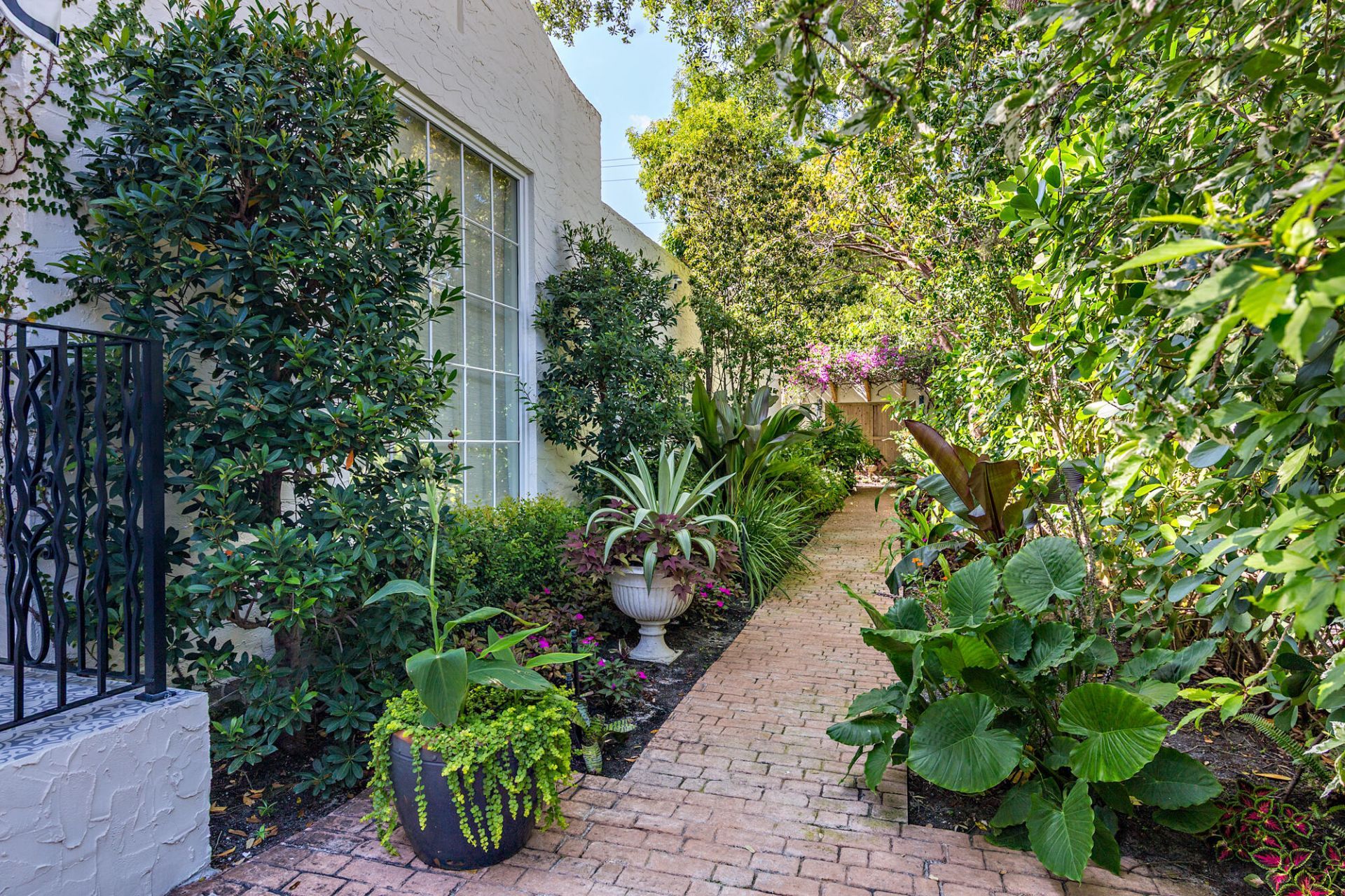 611 Flamingo Drive, West Palm Beach, FL 33401 Photo