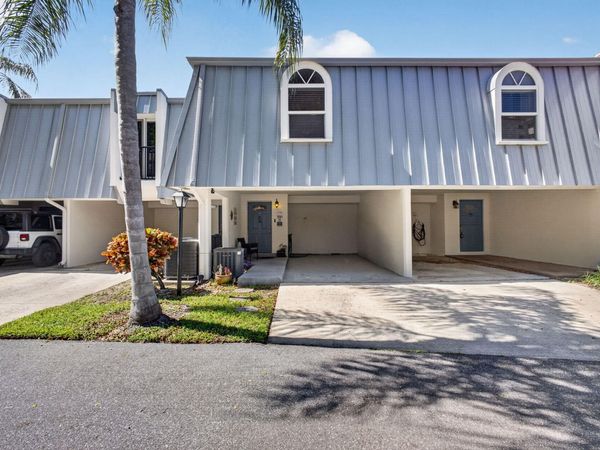 390 Golfview Road, Unit H, North Palm Beach, FL 33408