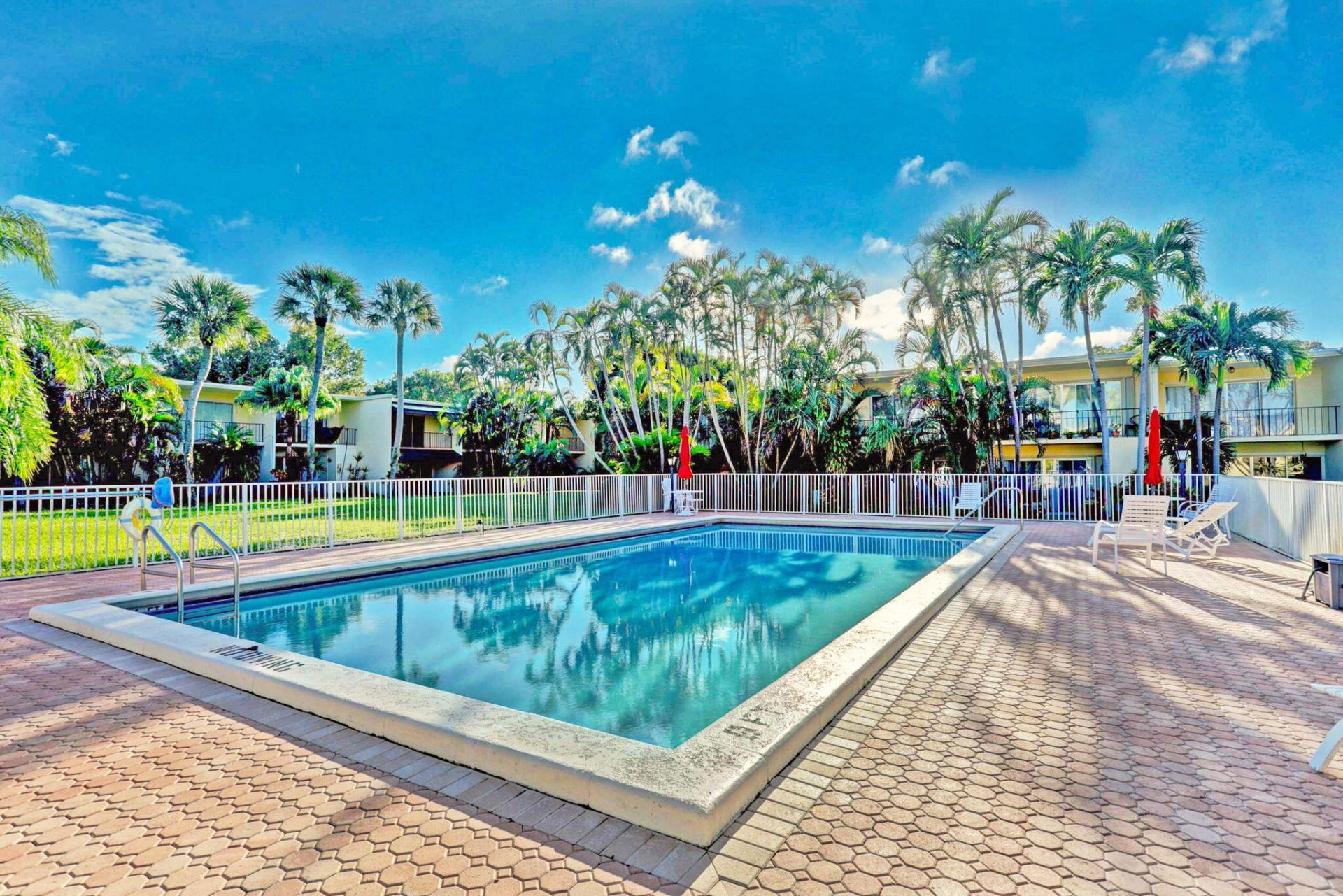 390 Golfview Road, Unit H, North Palm Beach, FL 33408 Photo